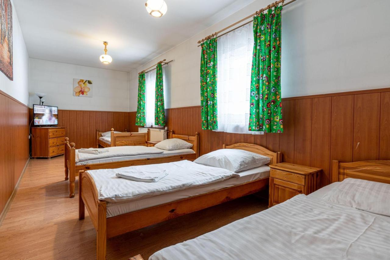 Pensjonat Beskidzki Bielsko-Biała Exteriör bild